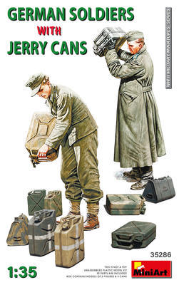 German Soldiers w/Jerrycans - 1