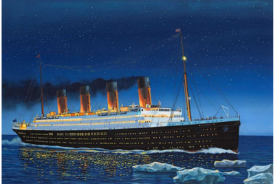 R.M.S. Titanic 1:700