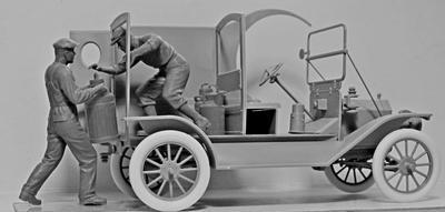 Model T 1912 Light Gasoline Delivery  - 3