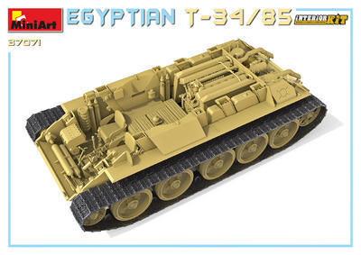 EGYPTIAN T-34/85. INTERIOR KIT - 4